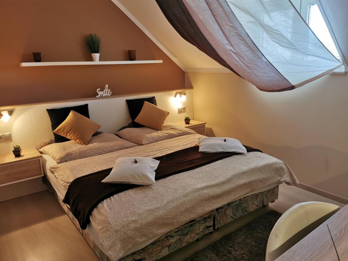 Csabai Vendeghaz Hotel บุค ภายนอก รูปภาพ